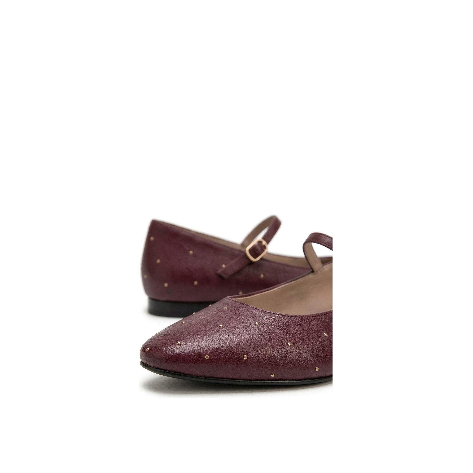 Clara Burgundy